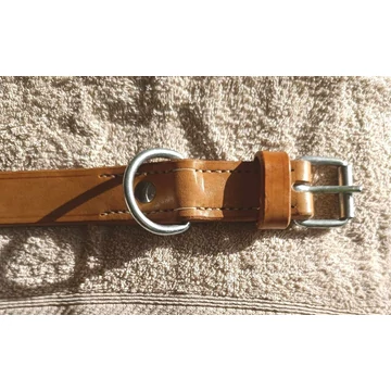 Varrott marha bőr nyakörv 70cm/30mm .